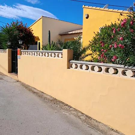 Rayo De Sol, Beautiful Poolside Orba